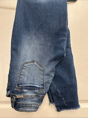KanCan Women’s Skinny Jeans in Faded Dark Blue Denim